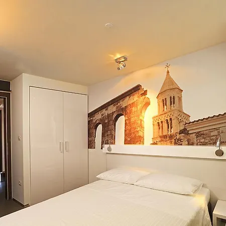 La Porta Luxury בית הארחה