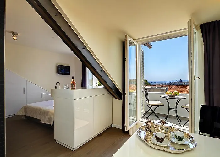 La Porta Luxury Guest house Split