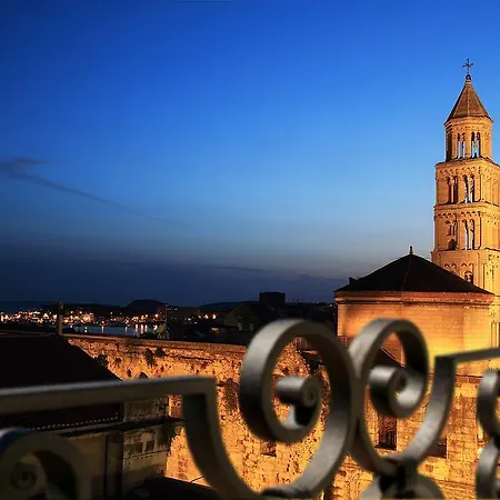 라 포르타 럭셔리 룸스